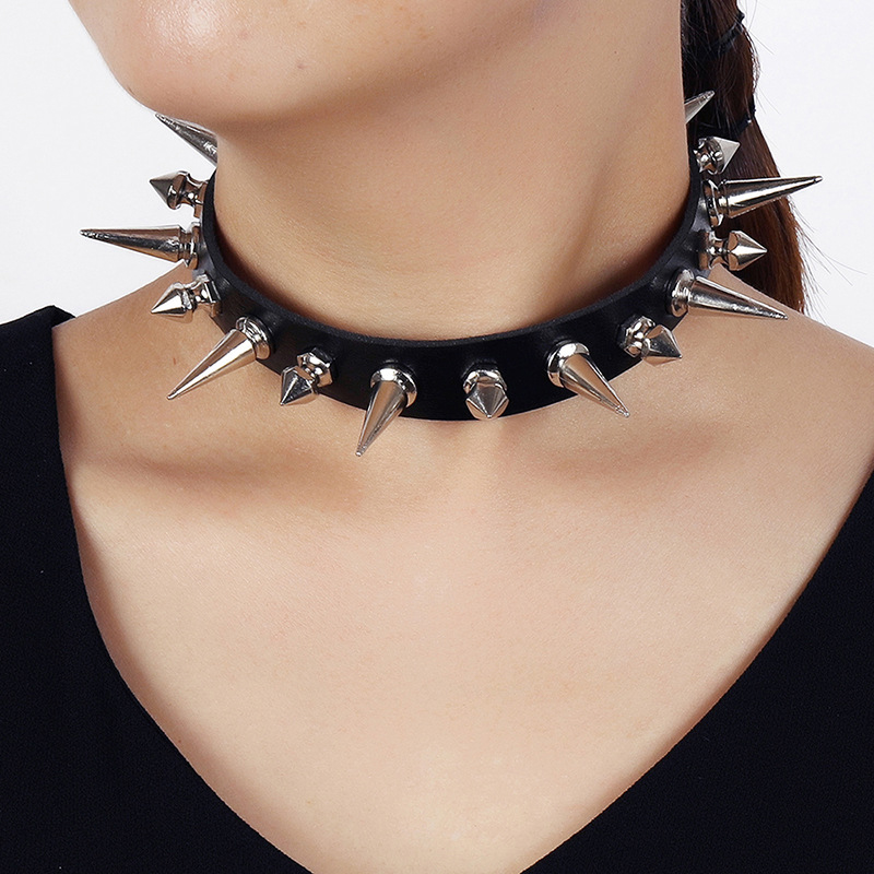 Goth Punk Spike Choker - قلادة طويلة من الجلد الصناعي للرجال
