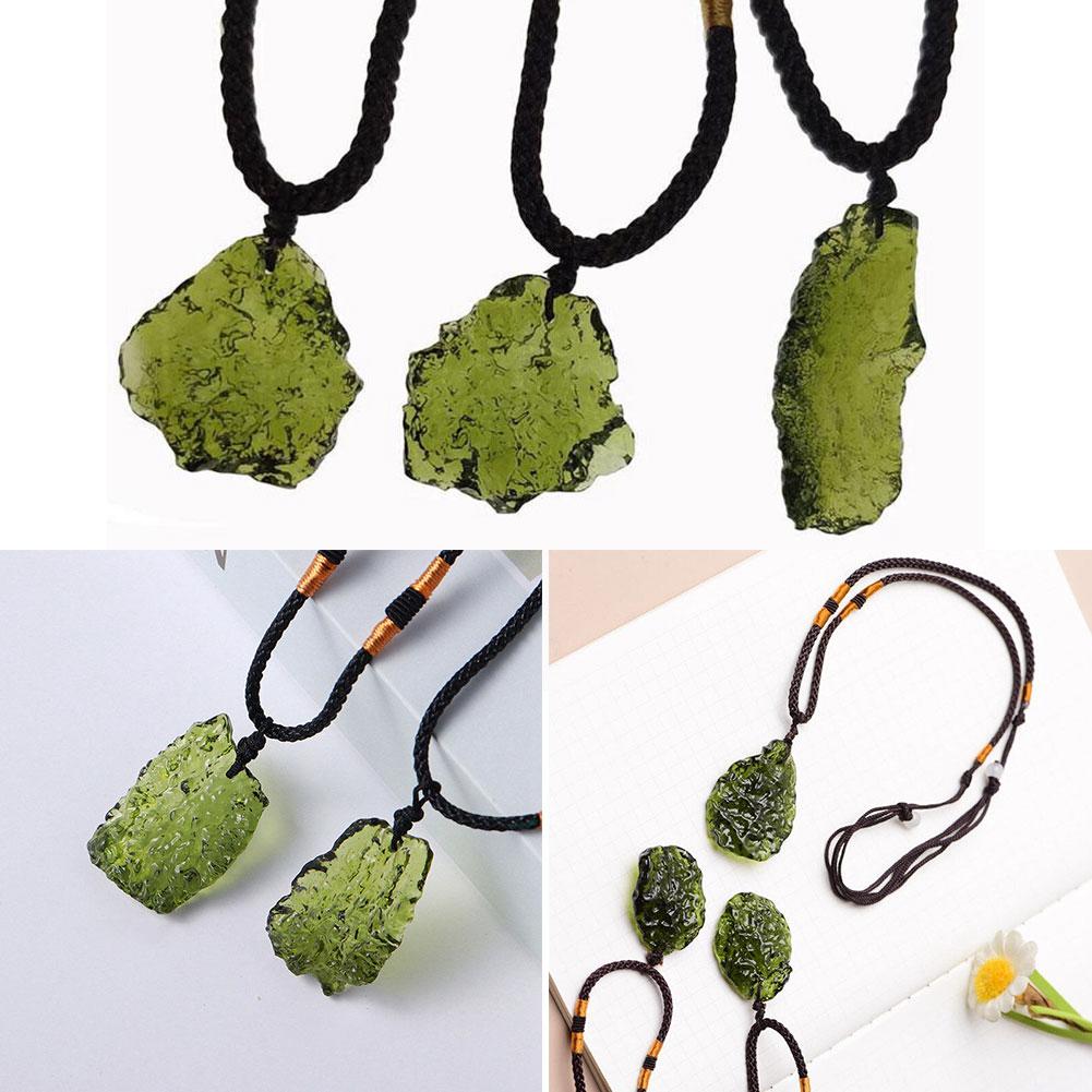 Crystal Pendant Necklace Natural Stone - الطبيعية فريدة من نوعها كريستال الكوارتز