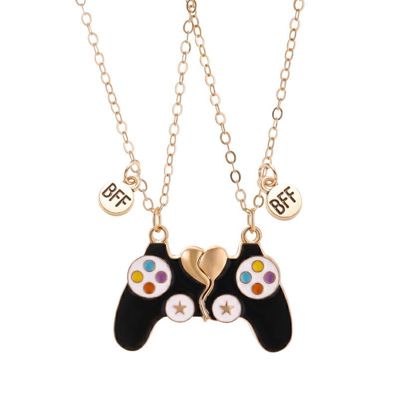 قطعتان من قلادة المغناطيسية عل - مراجعة Magnetic Couple Matching Necklaces وسعره