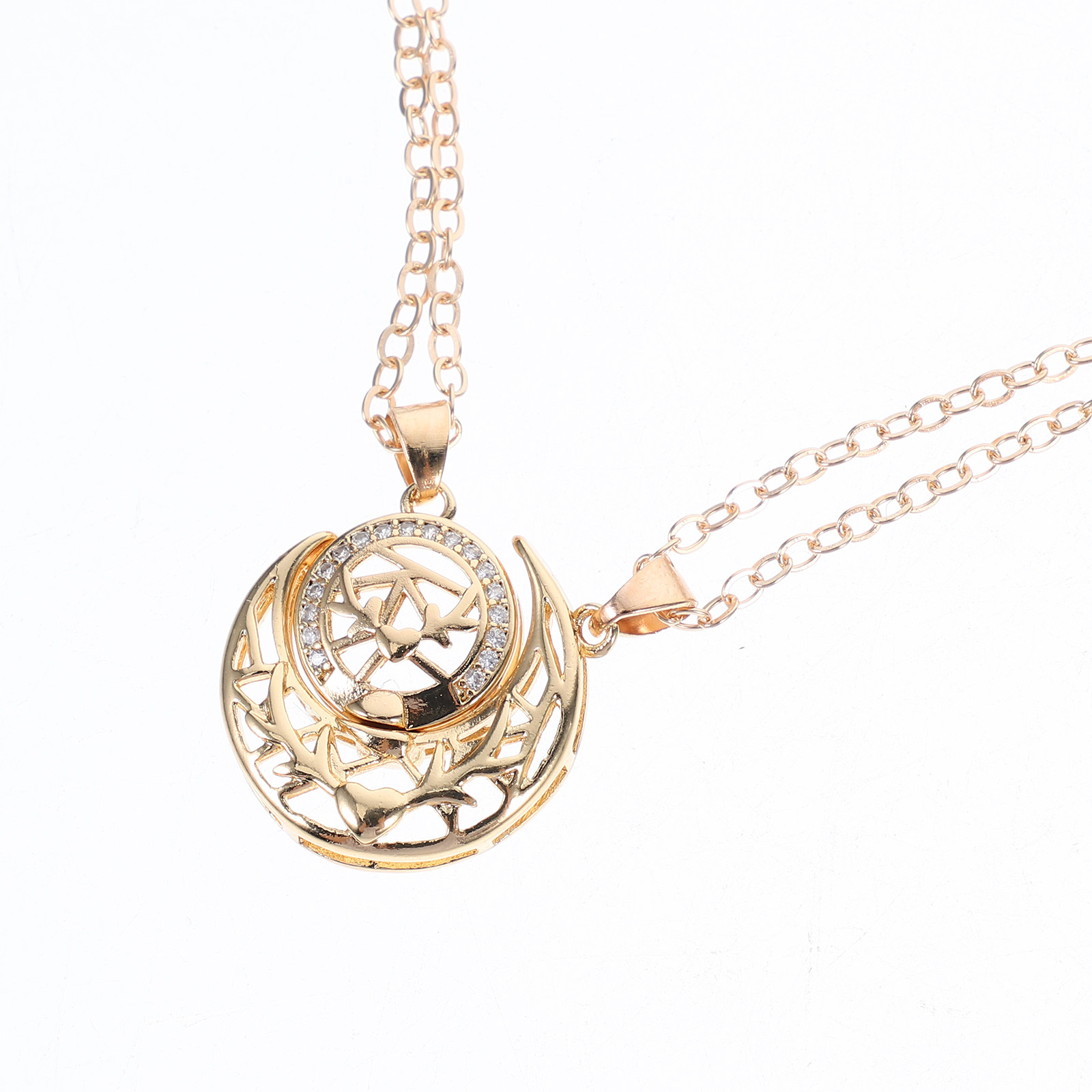 زوج من قلادات الشمس والقمر للأ - مراجعة Magnetic Couple Matching Necklaces وسعره