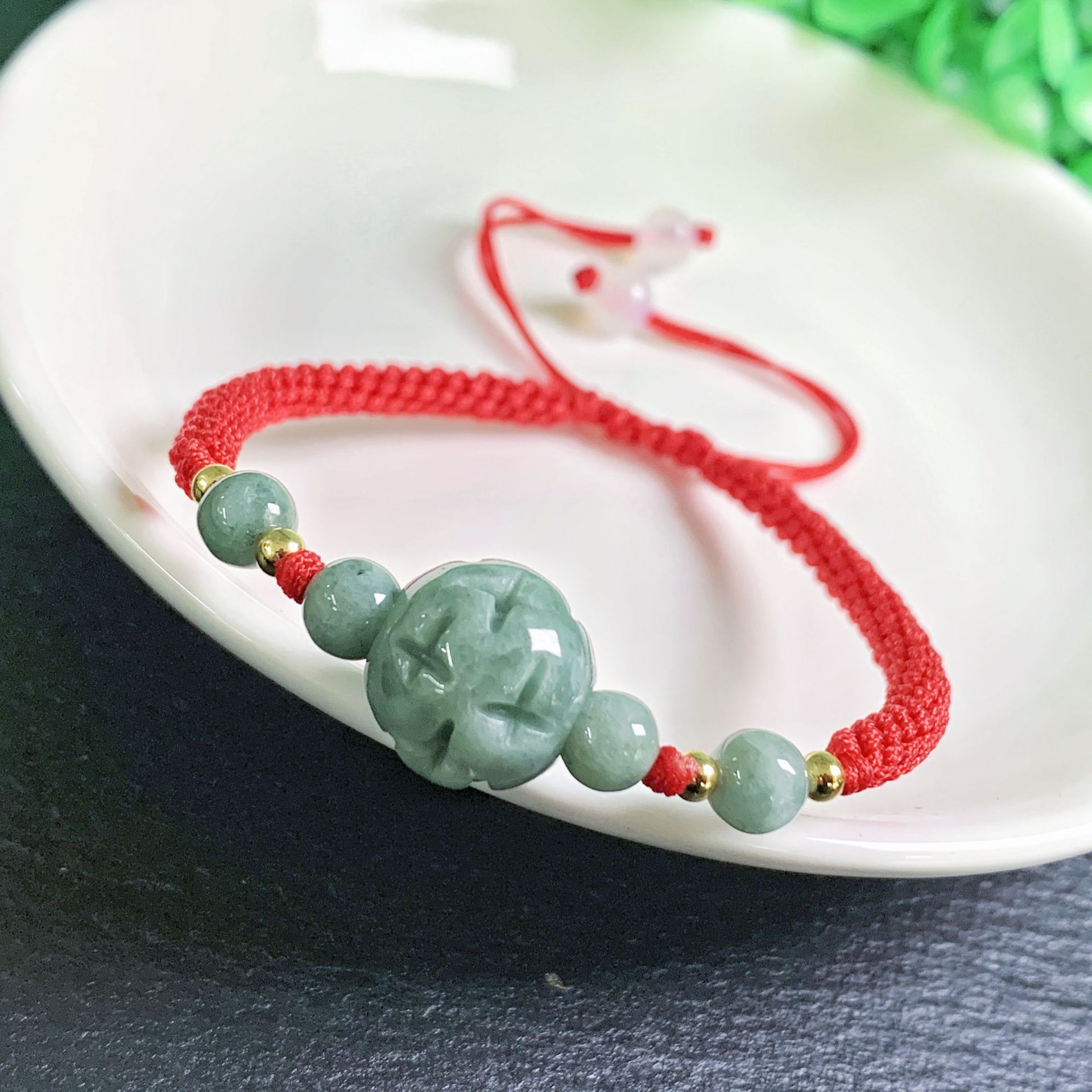ميانمار الجاديت نحت حبة سوار ا - مراجعة Bracelets وسعره