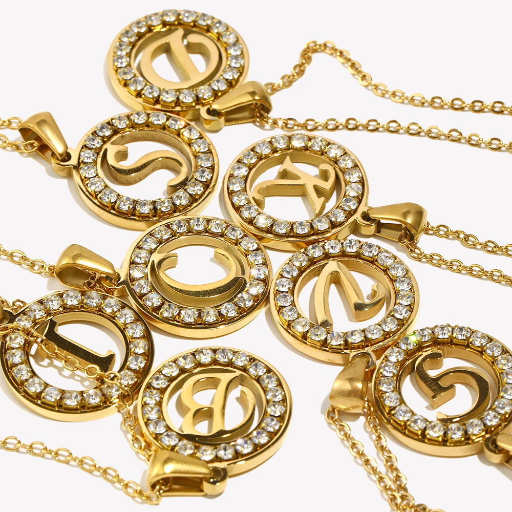 E.B.belle الجوف جولة الزركون م - مراجعة Initial Letter Necklace 18K Gold وسعره