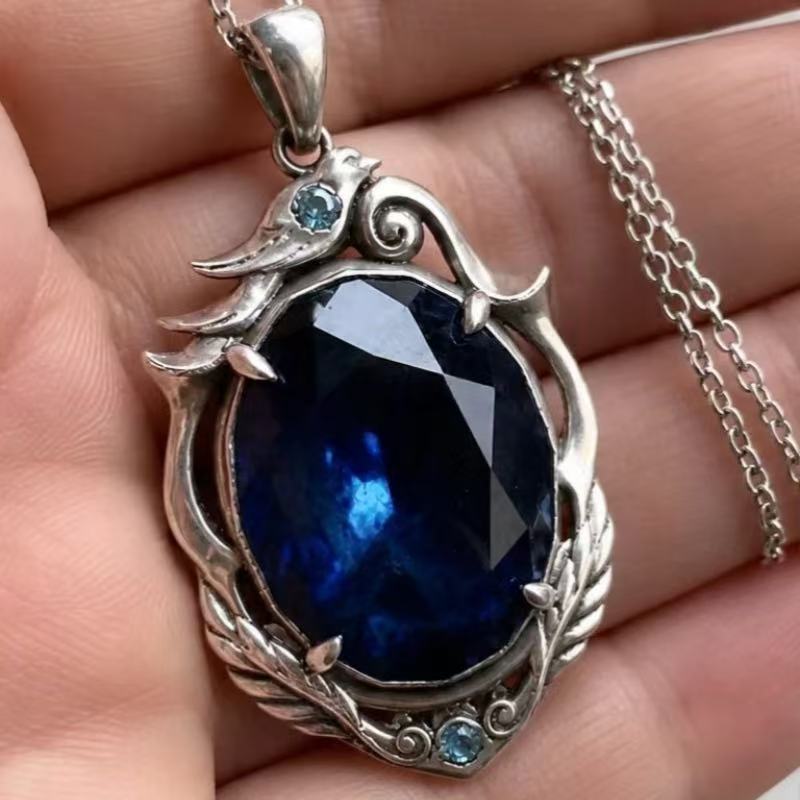 قلادة الياقوت الملعون من Ident - مراجعة Anime Pendant Necklace وسعره
