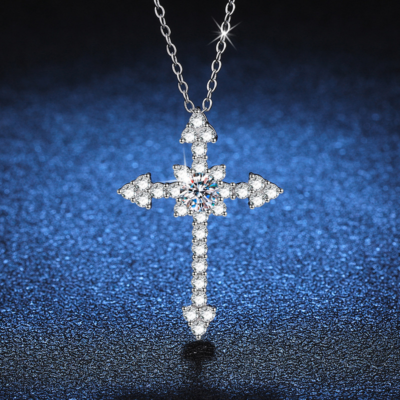 قلادة ليوراجيم البلاتينية PT95 - مراجعة Cross Pendant Necklace Gold وسعره