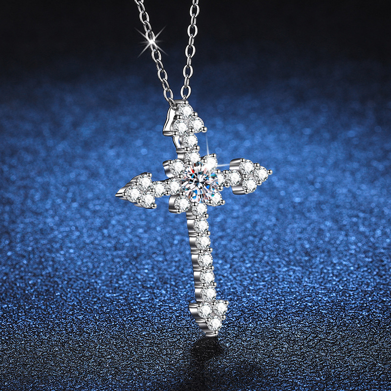 قلادة ليوراجيم البلاتينية PT95 - مراجعة Cross Pendant Necklace Gold وسعره