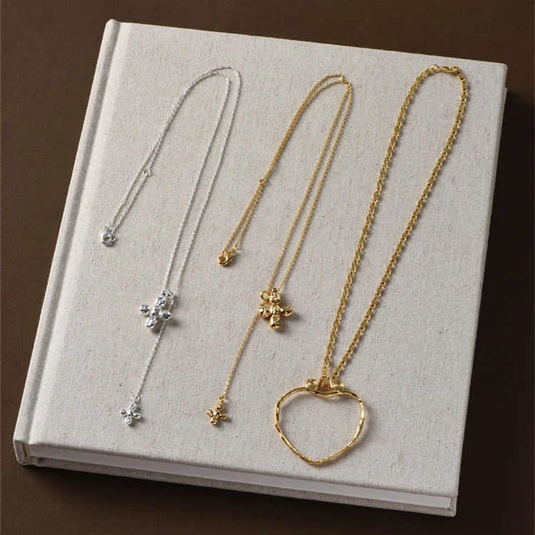 أوروبا أمريكا القلب الكبير مزد - مراجعة Cross Pendant Necklace Gold وسعره