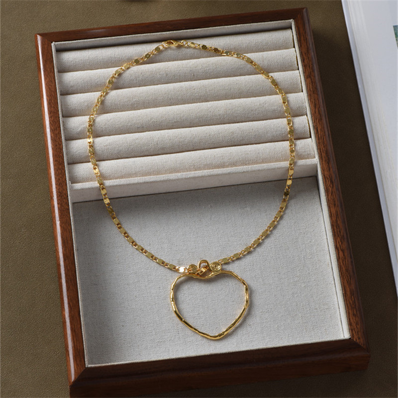 أوروبا أمريكا القلب الكبير مزد - مراجعة Cross Pendant Necklace Gold وسعره