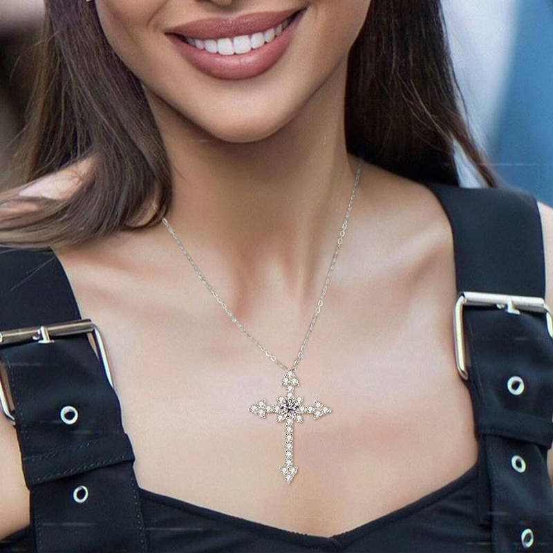 IOGOU 0.5/1CT D VVS1 مويسانيتي - مراجعة Cross Pendant Necklace Gold وسعره