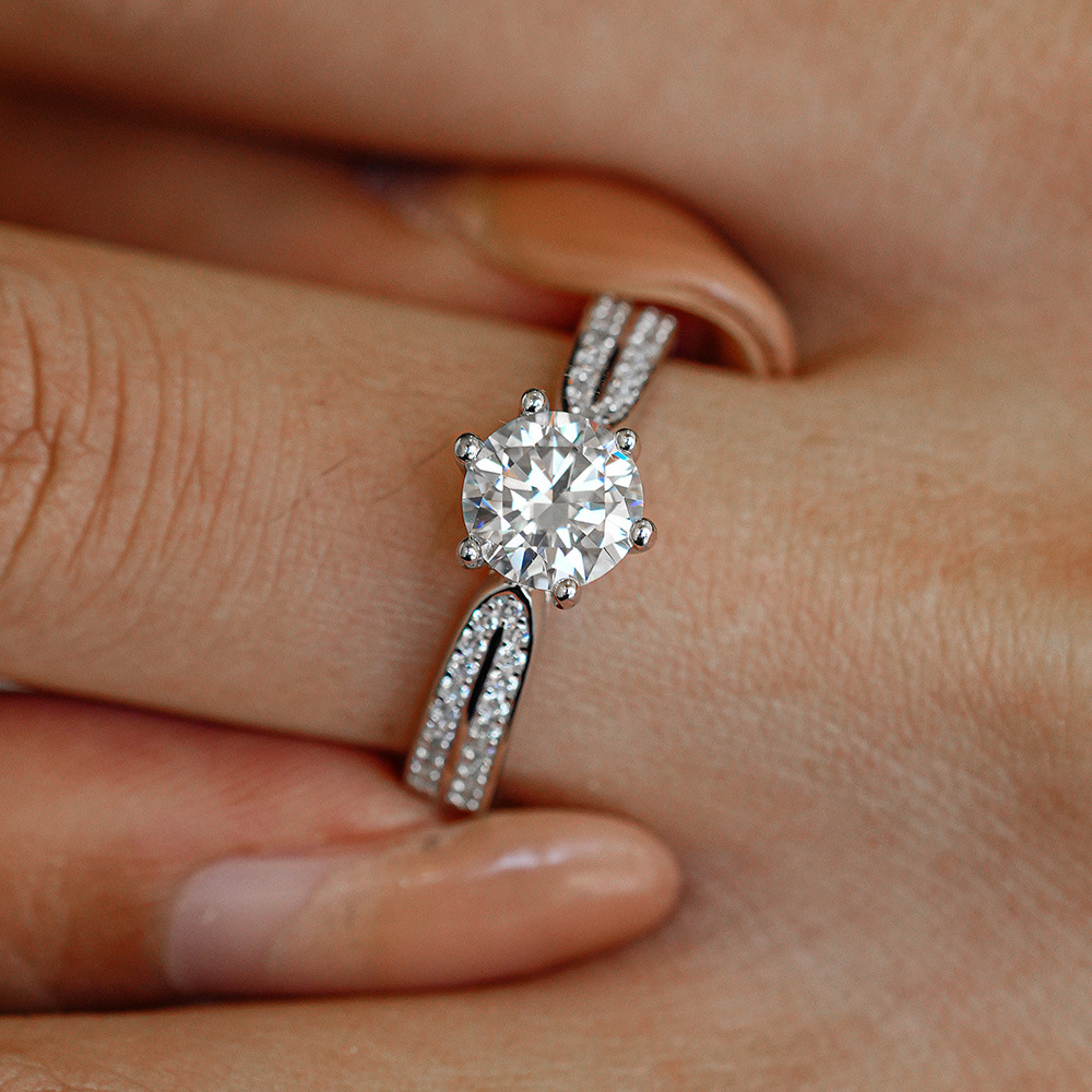 0.5/1/2/3 قيراط كلاسيكي ستة مخ - مراجعة Moissanite Engagement Ring 1 Carat وسعره