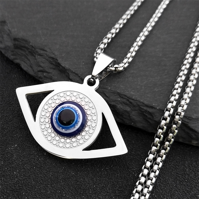 قلادة وسوار من الفولاذ المقاوم - مراجعة Necklaces وسعره